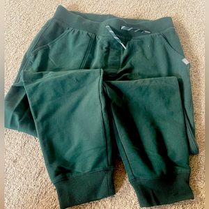 2 for $15 New L.L Bean joggers dark green Men’s Medium